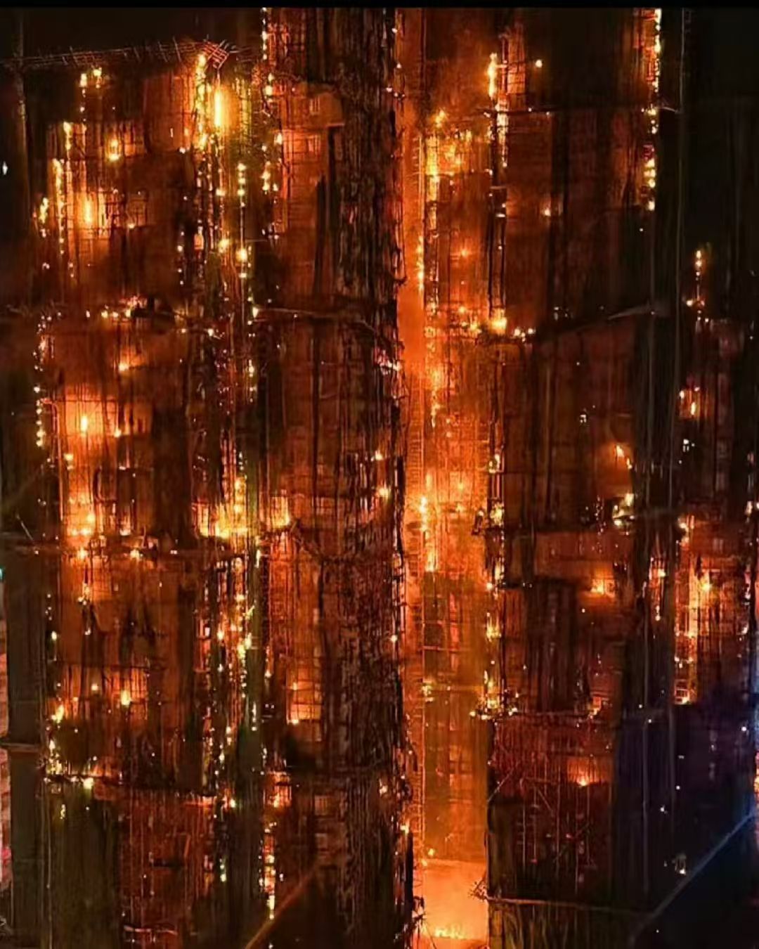 香港火灾已致44人遇难