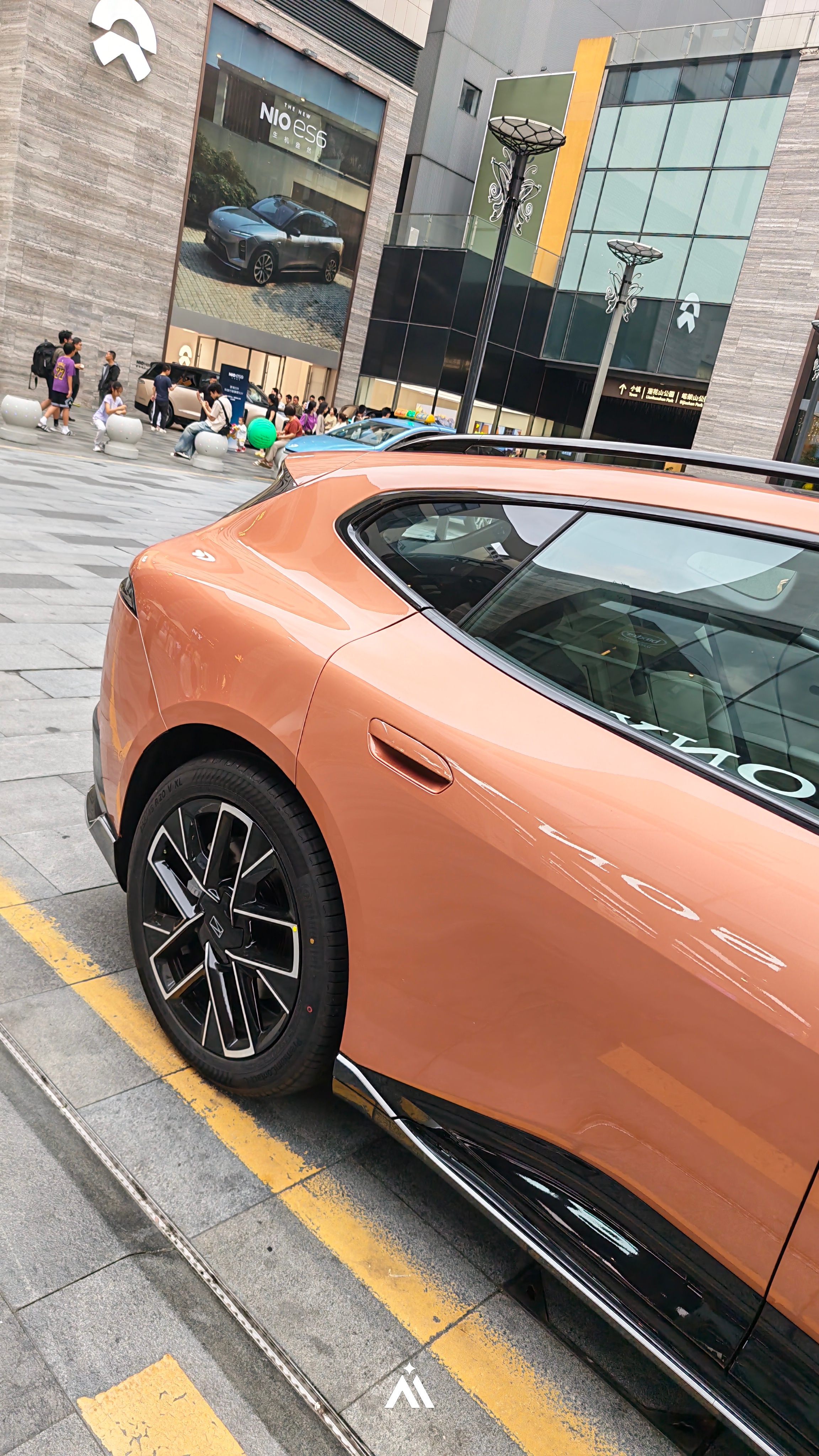 阿维塔06T，模样不错，油漆是真好，范儿够够的，对标的车，在图里 深圳·深圳深业