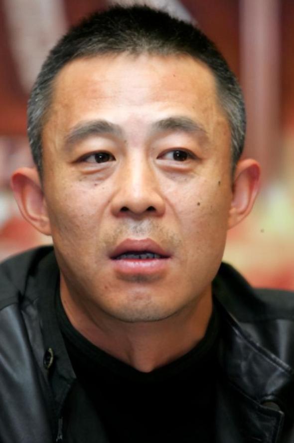 这个世界最搞不懂的人就是侯勇了。明明自己都59岁了，居然和三婚妻子生了个儿子。他