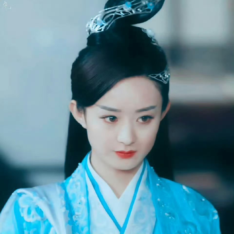 赵丽颖赵丽颖 zly纪梵希全球彩妆及香氛代言人赵丽颖 玫瑰在海里燃烧 我的爱在烈