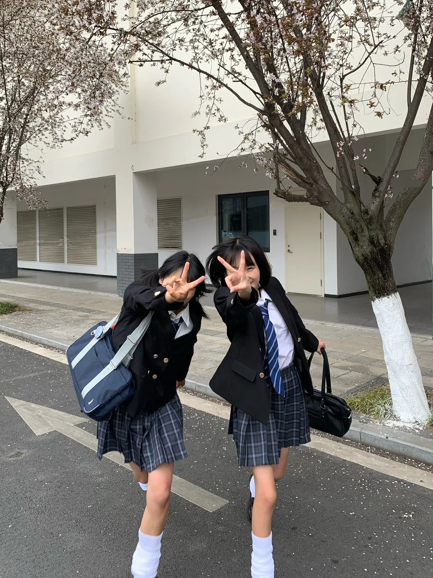 通学路⊹ ໑ 𓇬。