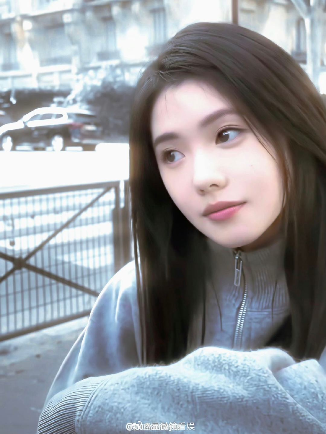 刘浩存镜头里的巴黎风景 刘浩存有把粉丝的话放在心上 不允许还有人没看刘浩存的巴黎