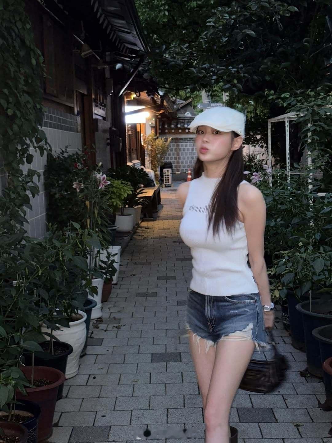 chuu ins更新 ​​​