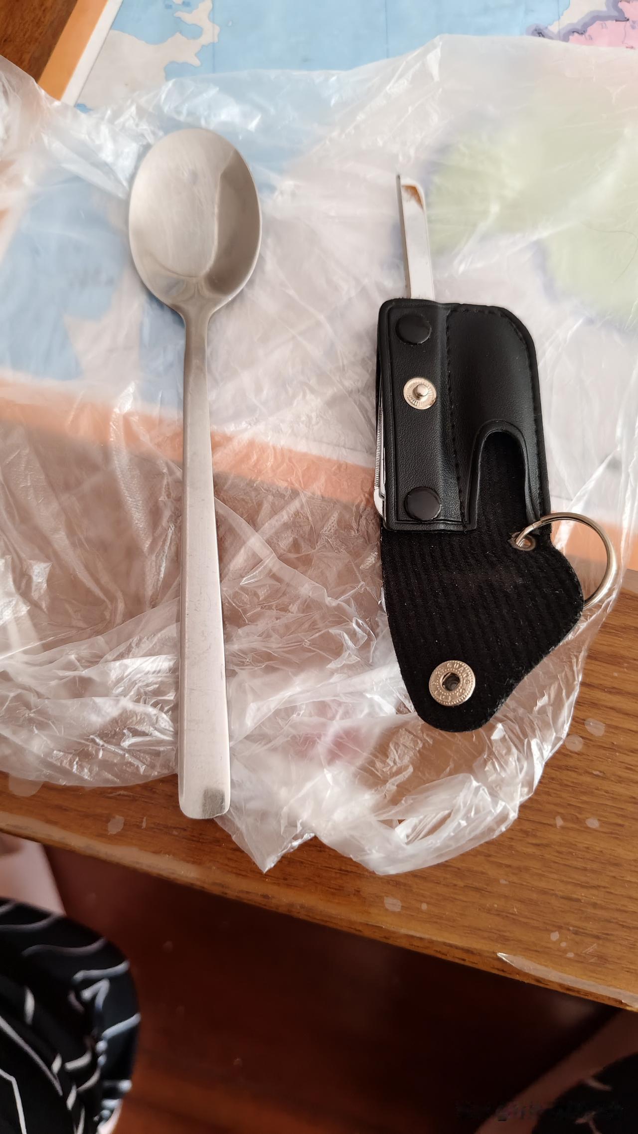 昨天北宅摘猕猴桃，真的是一场大型“准备半天、全程没用上”的搞笑体验！
出发前通知