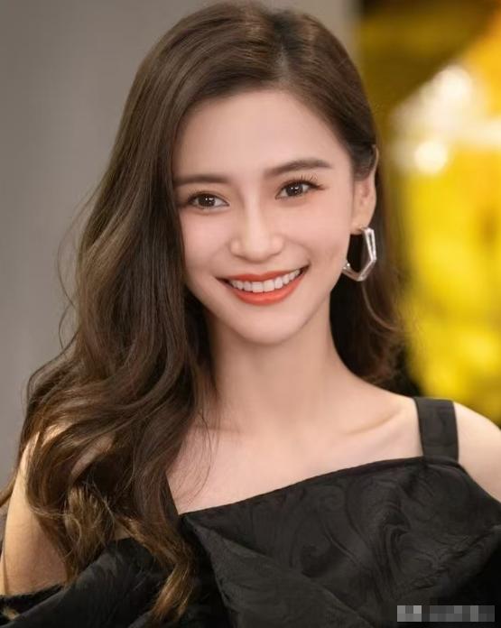 杨颖为什么不再婚？
不是没人馋她身子，
也不是还惦记黄晓明，而是因为，她自己已经