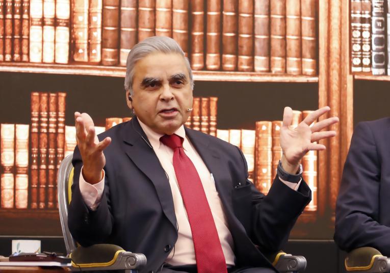 亚洲正在犯下滔天大错！2024年8月29日，新加坡外交家马凯硕：亚洲国家眼看中国