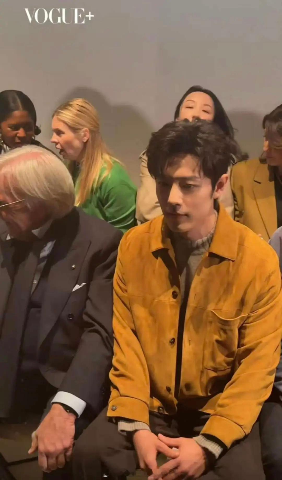 肖战Gucci大秀内场座位旁边是开云集团CEO，已经第四年CEO边上主宾位了Gu