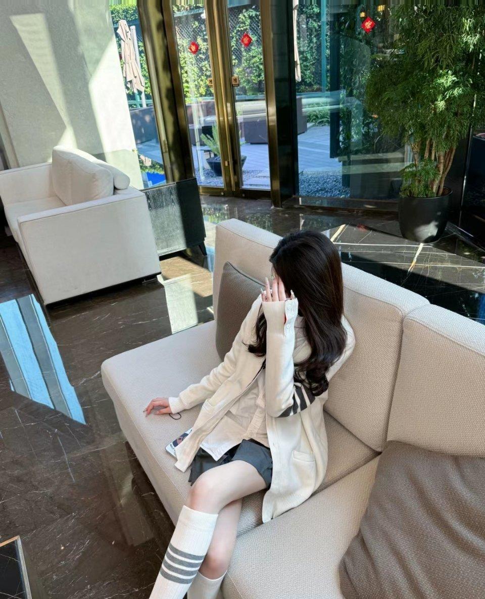只有频率相同的人 才能看见彼此内心深处不为人知的优雅 懂你的言外之意 尊重你的与