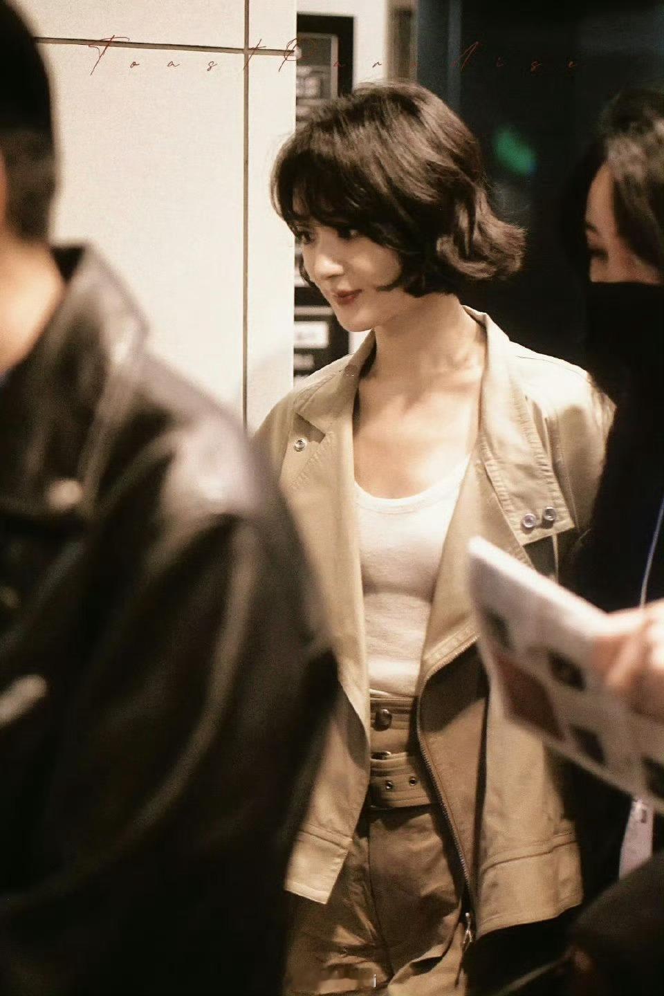 赵丽颖赵丽颖乔妍赵丽颖 电影乔妍的心事我比流言蜚语先认识她赵丽颖，所以她说没有就