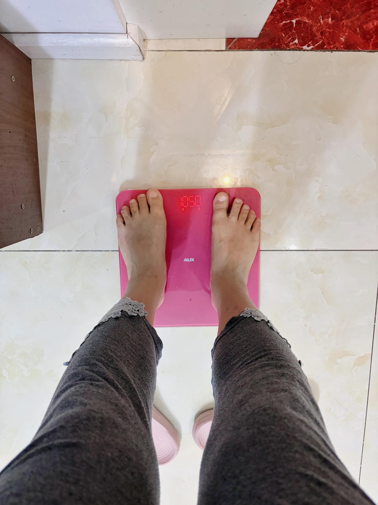 自律减脂健康餐，目标95斤
今日减脂早餐：红薯+鸡蛋+番茄+薏仁水
体重管理 减