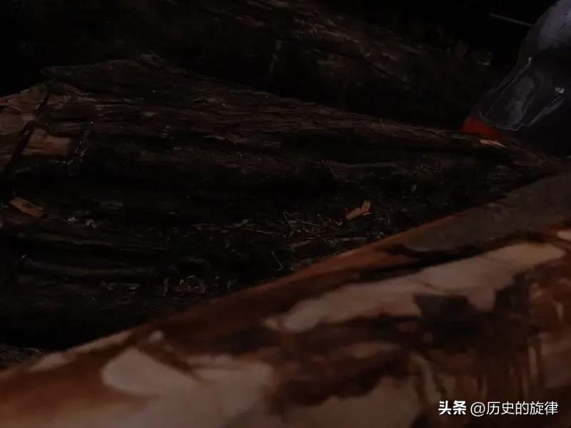 1982年詹天佑墓迁坟，棺内渗出黑水，打开后眼前一幕让人肃然起敬
 
1982年