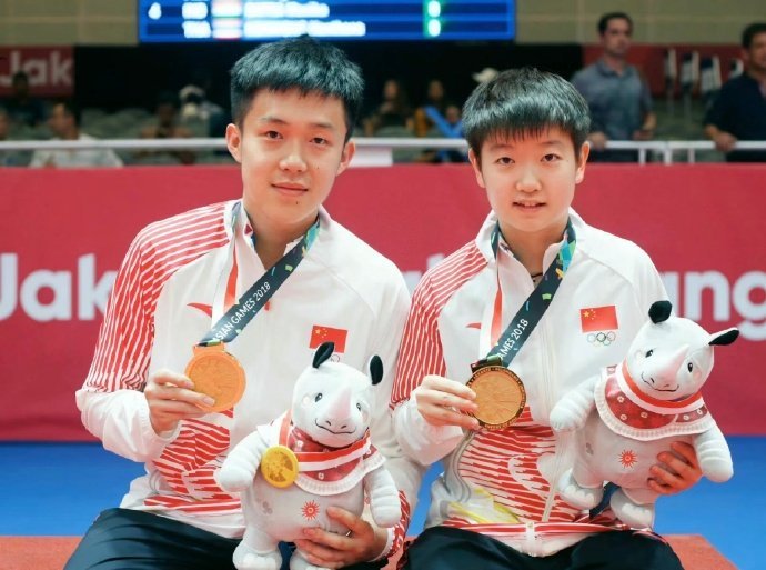 #莎头组合夺金# #莎头圆满巴黎# 啊啊啊我们莎头真的好牛！中国乒乓球队奥运会上