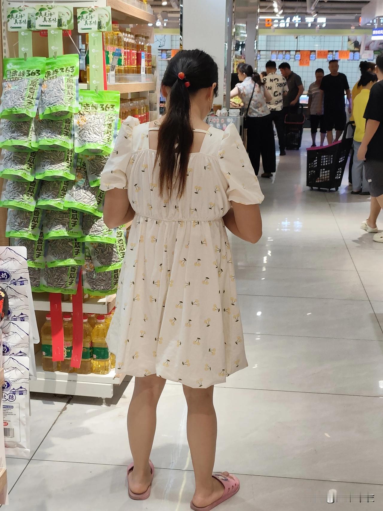 真心话茶局2026年还有人没进过超市？厂妹买菜一直都在地摊买，5月31日，厂妹首
