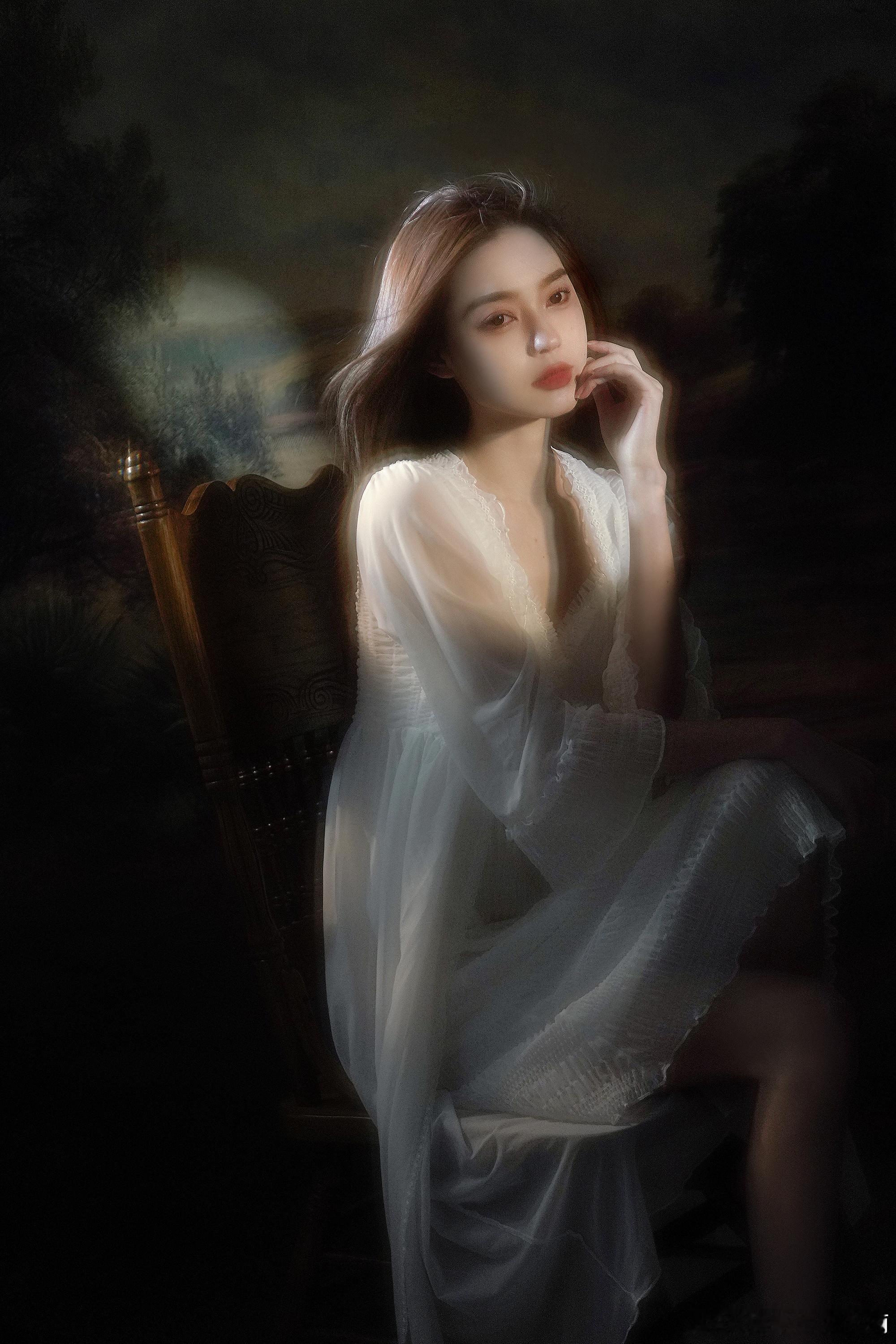 油画中的她 ​​​