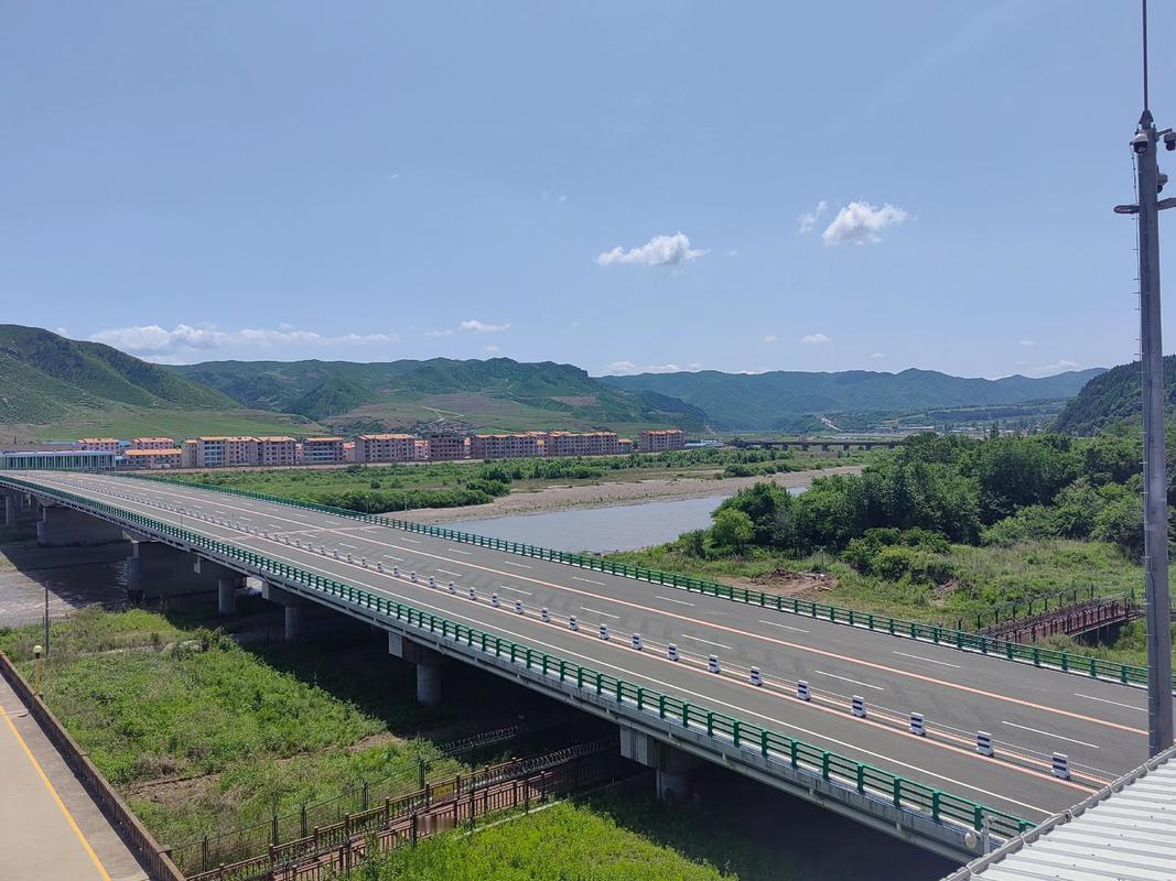 明明朝鲜比越南更缺电，为啥中国不向朝鲜出口呢？说句扎心的，不是因为越南钱多，而是