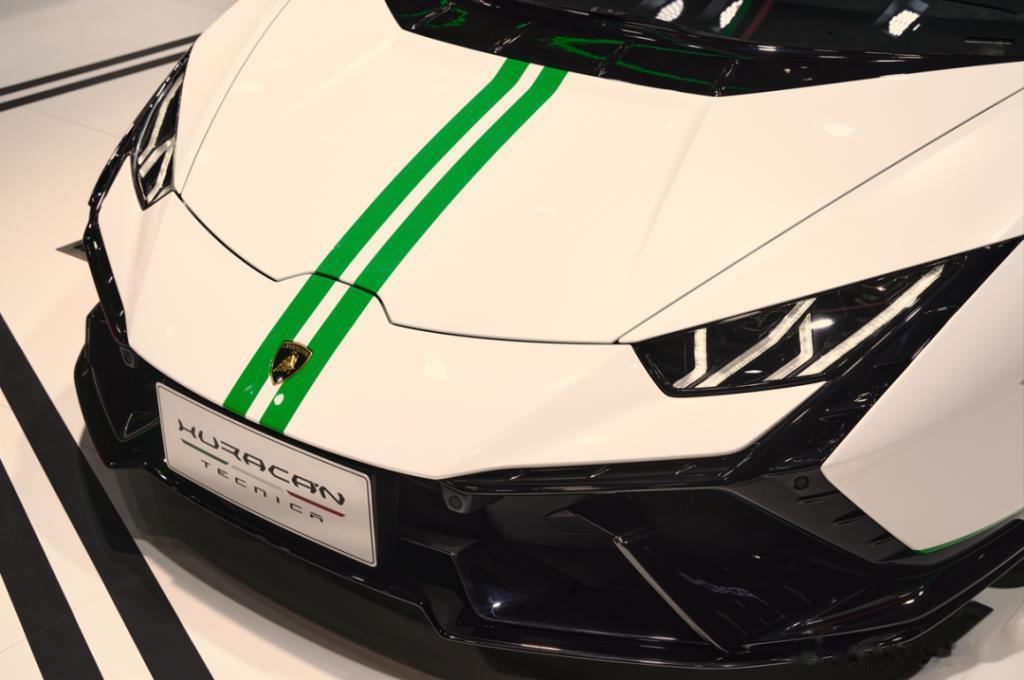 #enzo碎钞机##大v聊车# 【V10荣光——兰博基尼Huracán Tecn