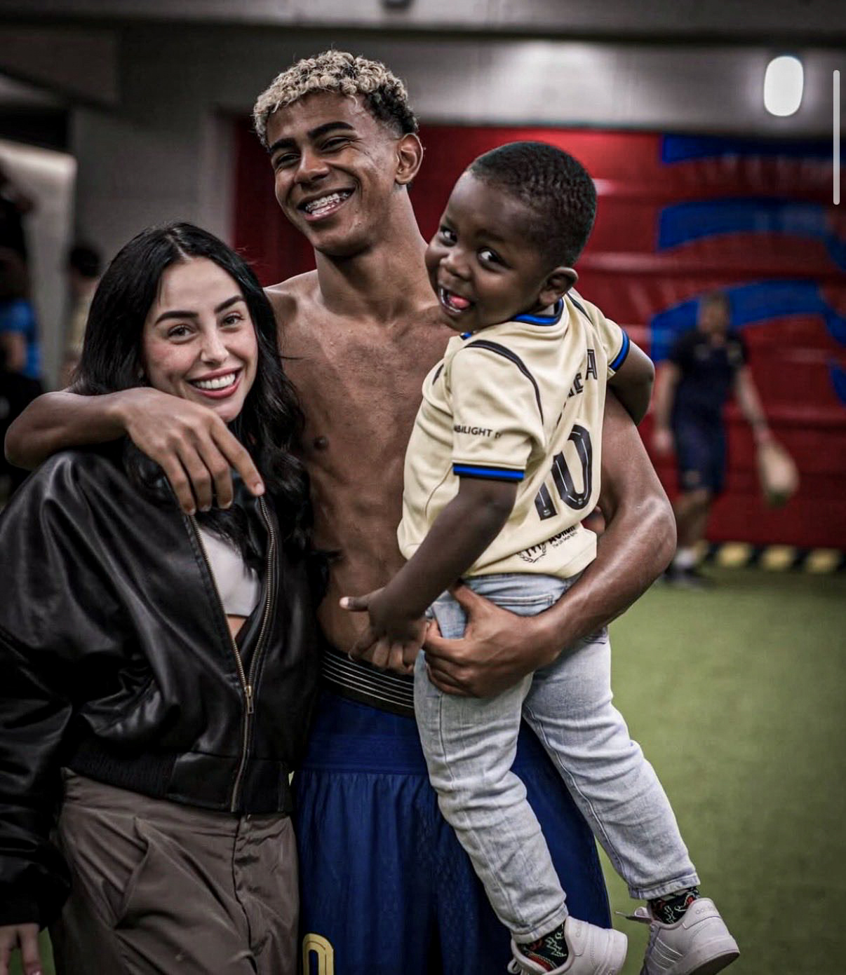 亚马尔宣布和妮基·妮可分手🚨🚨🚨🚨🚨🚨🚨🚨一名主持人表示亚马尔告