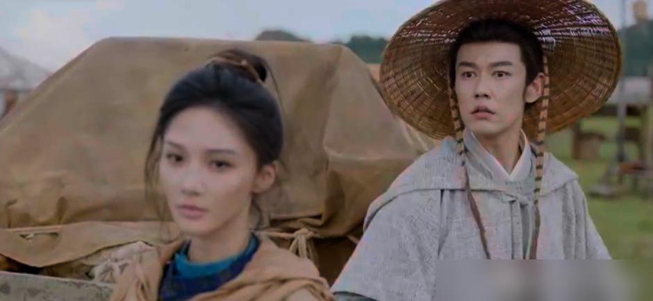 一部剧，把原著粉得罪了个遍。

女主从现代特种兵，改成古代遗孤。男主从少年将军，