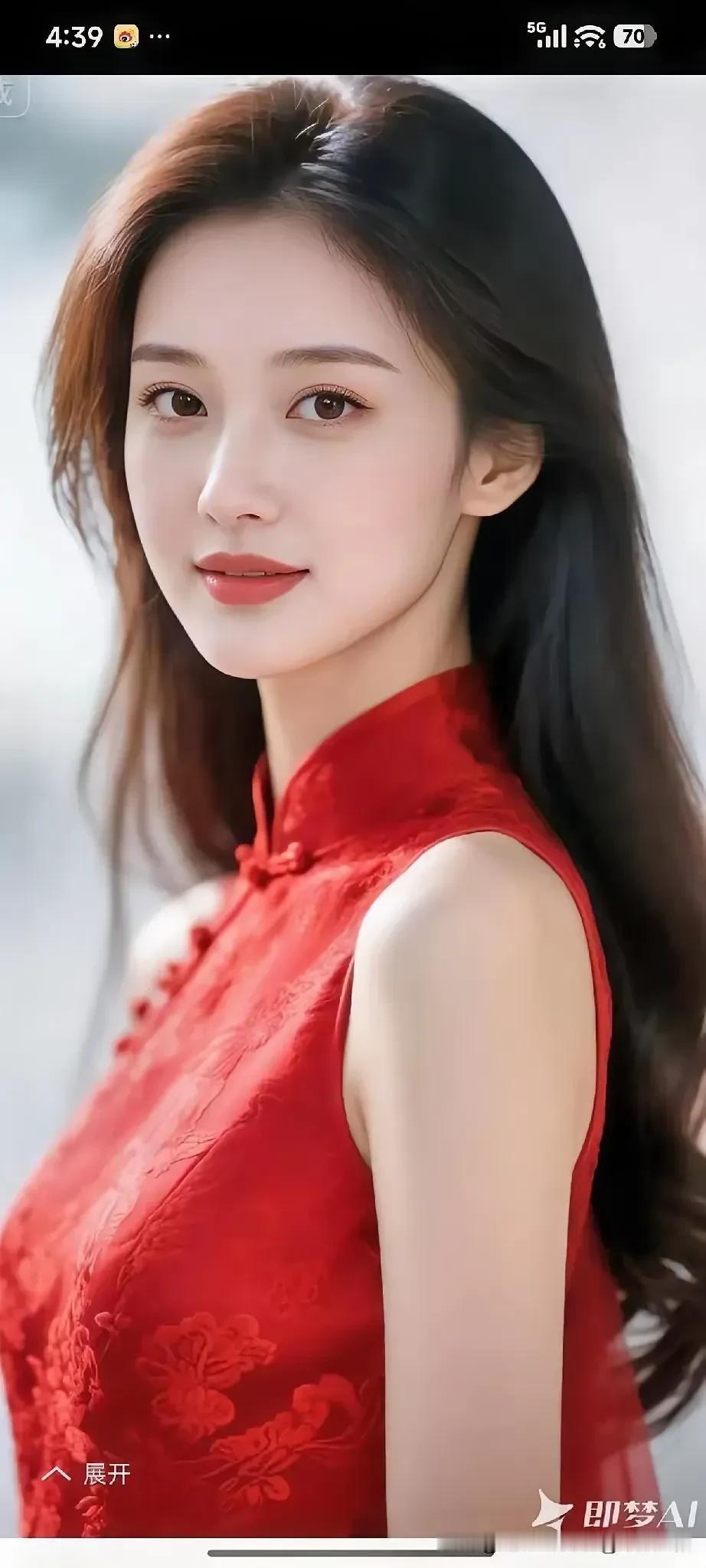 一袭热烈红袍，藏尽东方女子的温婉与风骨。
国色天姿美女照 红衣汉服美人