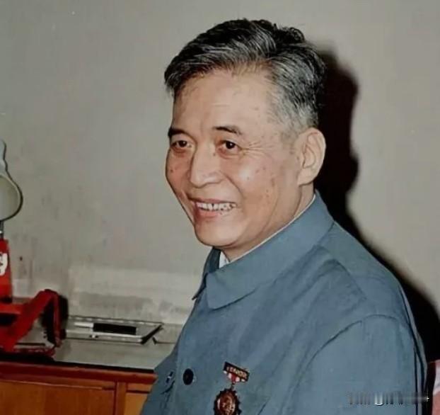 1986年，弥留之际的邓稼先向中央提出一份建议书，他洞见全球核弹理论已近极限，未