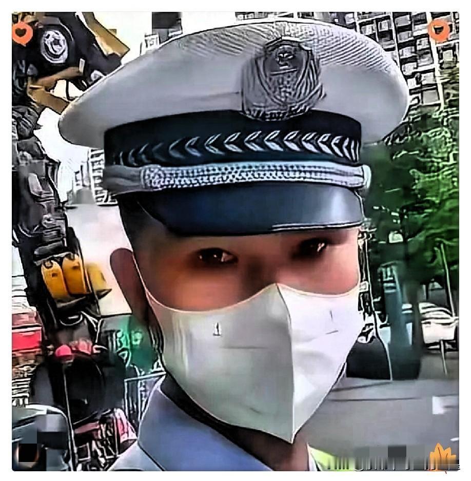 干了15年的辅警，这个月终于辞职了。
 
一位坚守基层十五年的老辅警，主动递交了