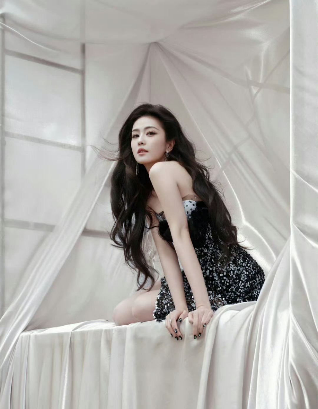 白鹿、鞠婧祎、田曦薇、孟子义 星光大赏造型出图，就这么美到我挪不开眼星光大赏出图