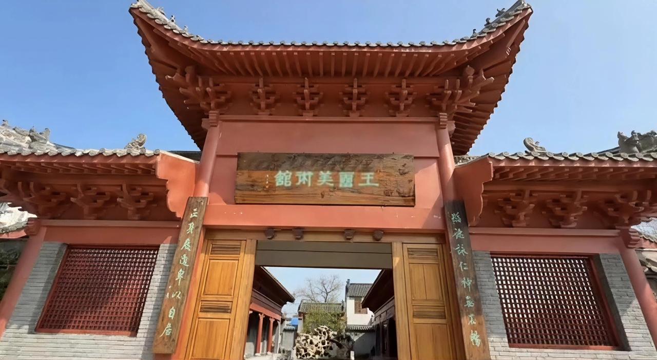 【你有没有想过，一个乡镇能靠"艺术"火出圈？】

说实话，我见过太多乡村振兴的套