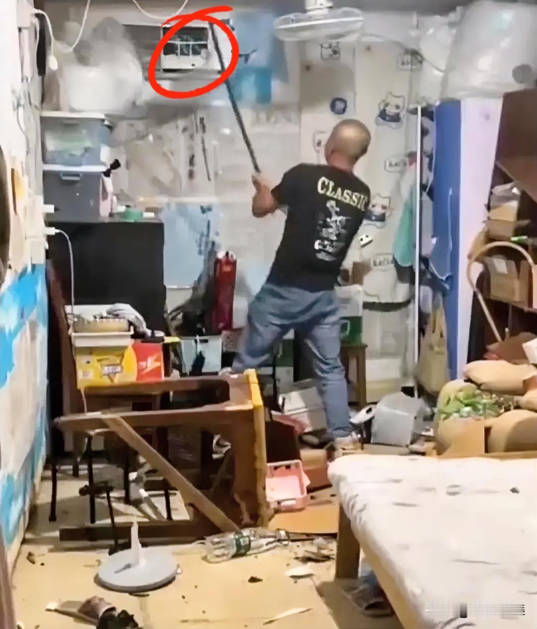 靠砸洗碗机博眼球起号，真的又蠢又坏！为了那点短暂的流量，把好好的产品往地上砸，制