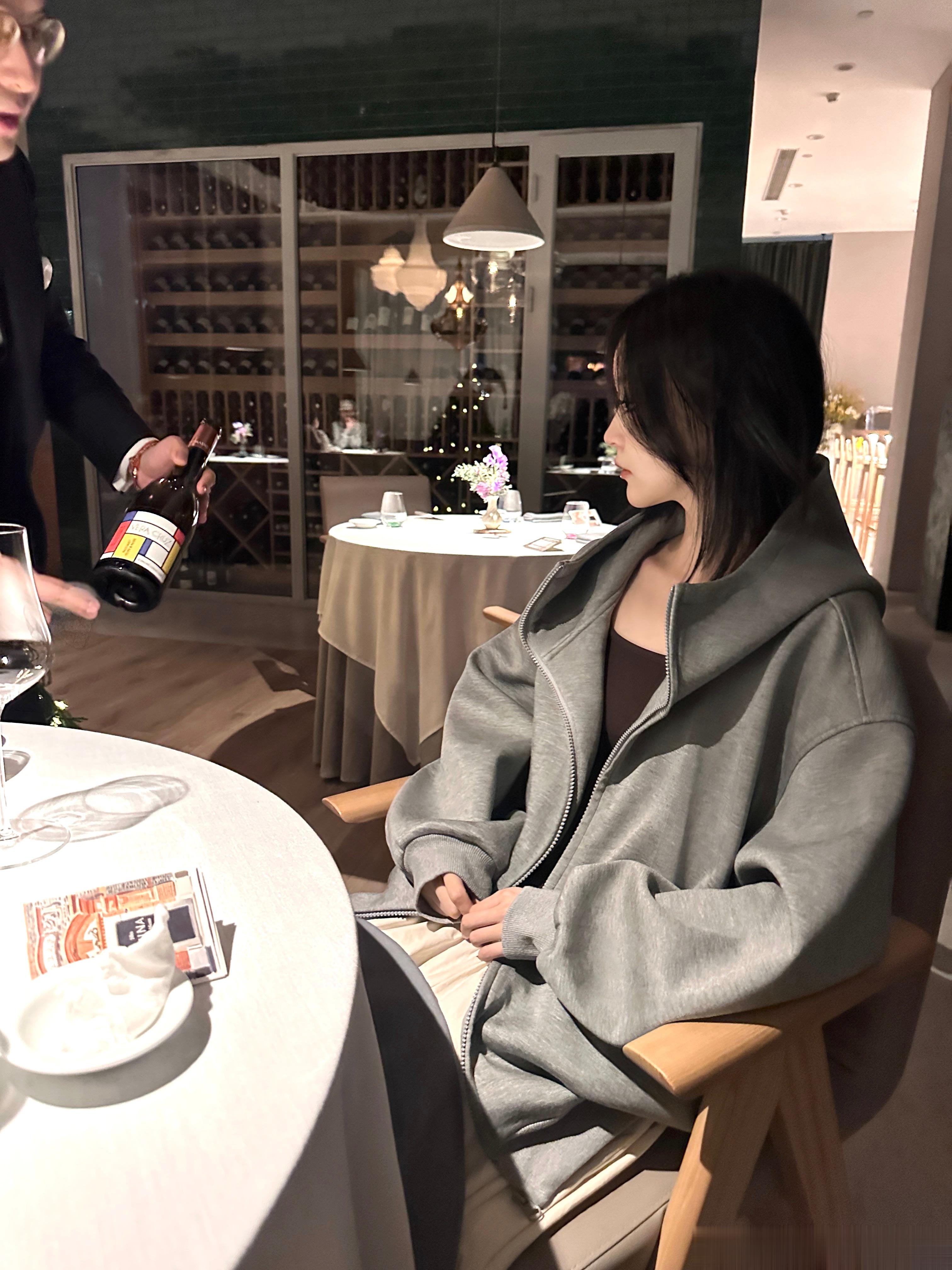 早就想要的一款加厚款的空气层卫衣简单 高级 经典又不乏味刚开始做的时候找了市面上