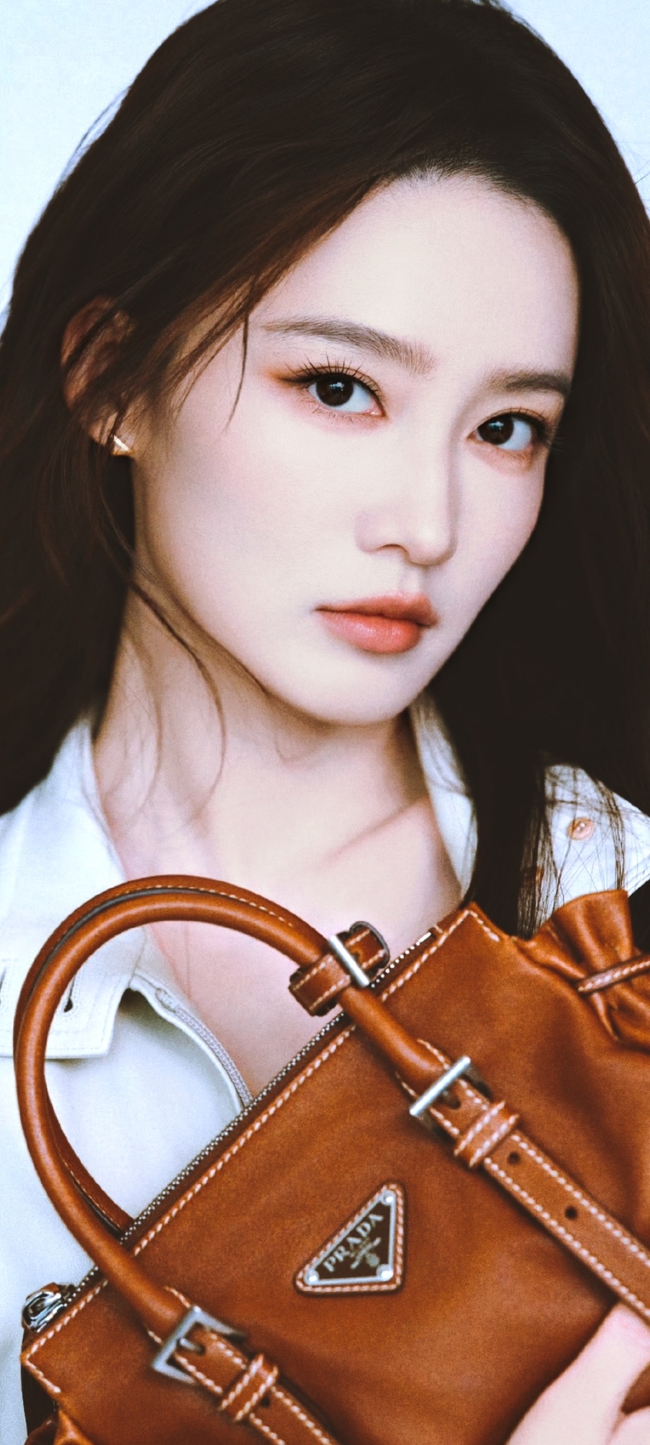 李沁 李沁  自修李沁头像壁纸更新 女神真的太漂亮了  专栏 · LOVE李沁头