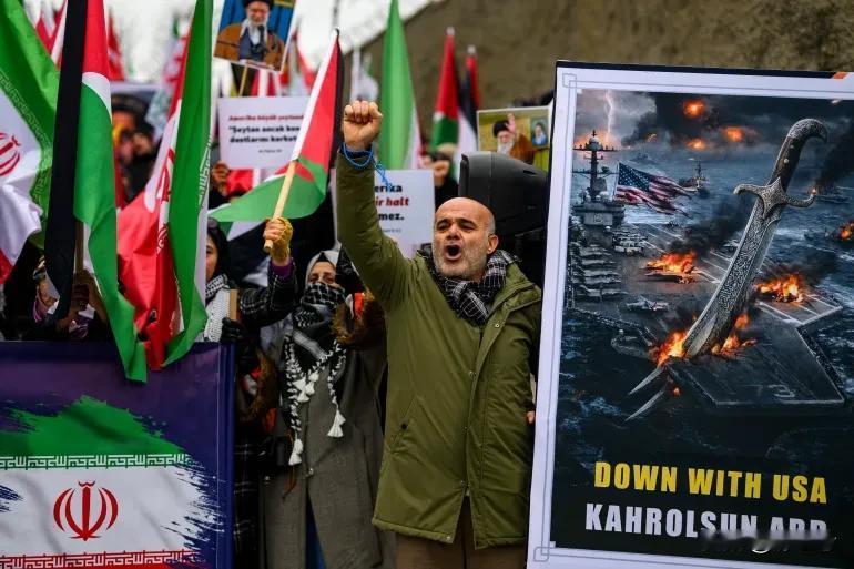 【美军击落伊朗无人机，谈判仍在继续】

美国总统唐纳德·特朗普表示，尽管美国军方