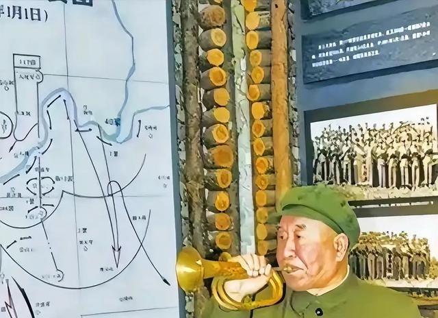 连长厉凤堂在第五次冲锋中被炮弹片击中头部，临牺牲前把手枪塞进郑起手里：“你是司号