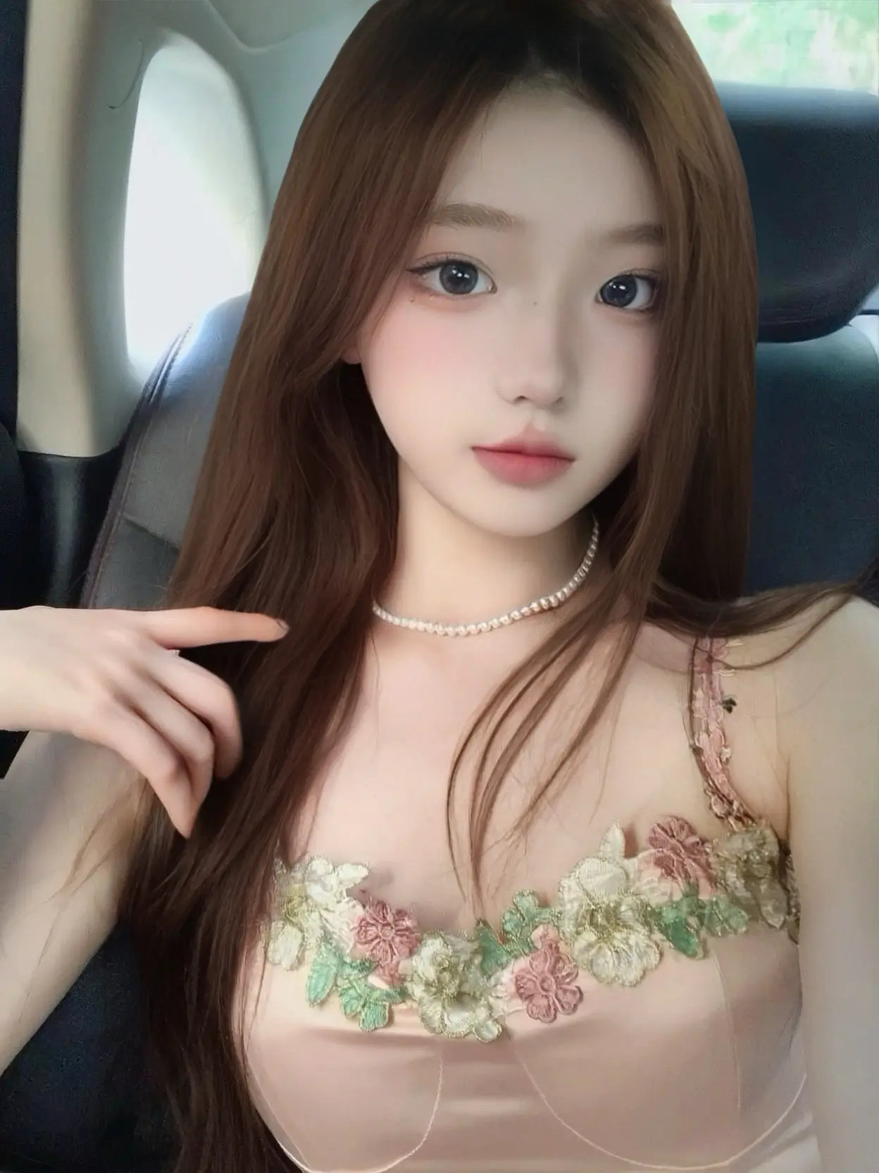 ᶻz ₍^_   ̫ _^₎