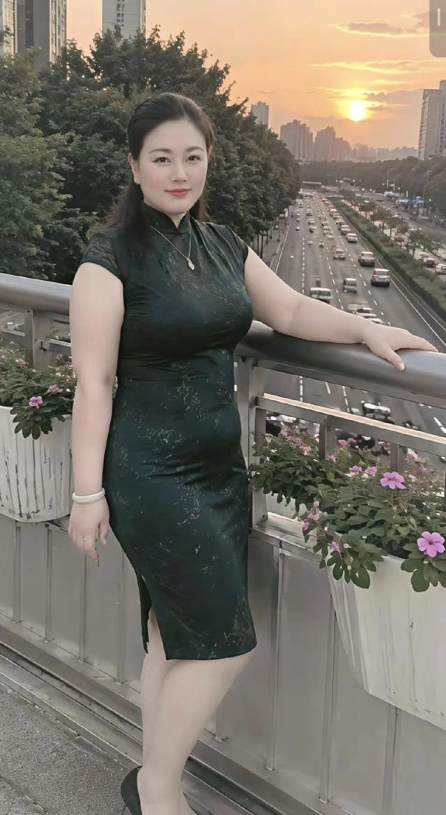 七月结束八月来了，别整虚的直接冲！生活就是被BOSS锤，爬起来继续刚，复活甲是心