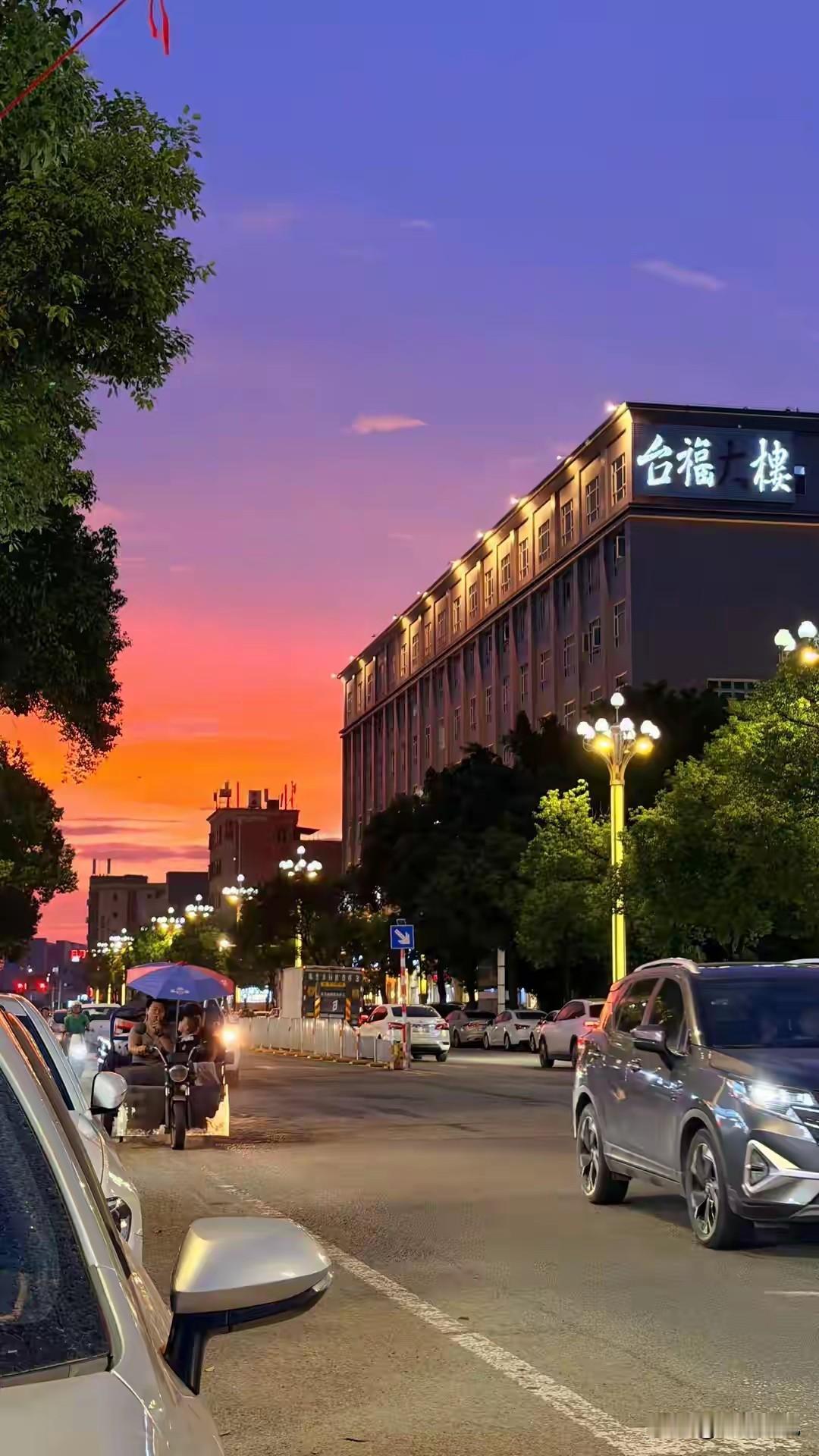 一位丧偶老人的真心话：女人先去，是男人的晚年劫，别不当回事
 
人到暮年，半生风