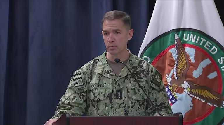 据美国全国广播公司新闻台报道，在五角大楼一场气氛肃穆且极具罕见的简报会上，美军中