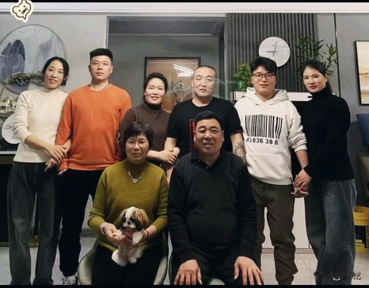 八月本是收获的季节，河南鹤壁的一片农田里，却上演了一场令人心痛的悲剧。三十八岁的