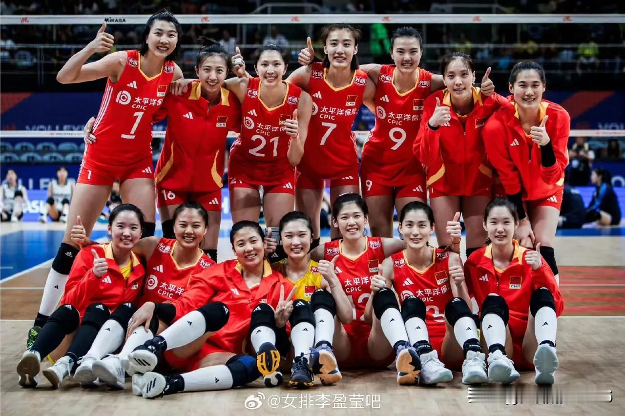 世界女排联赛中国女排对阵美国女排比赛14人大名单确定
       2024年世