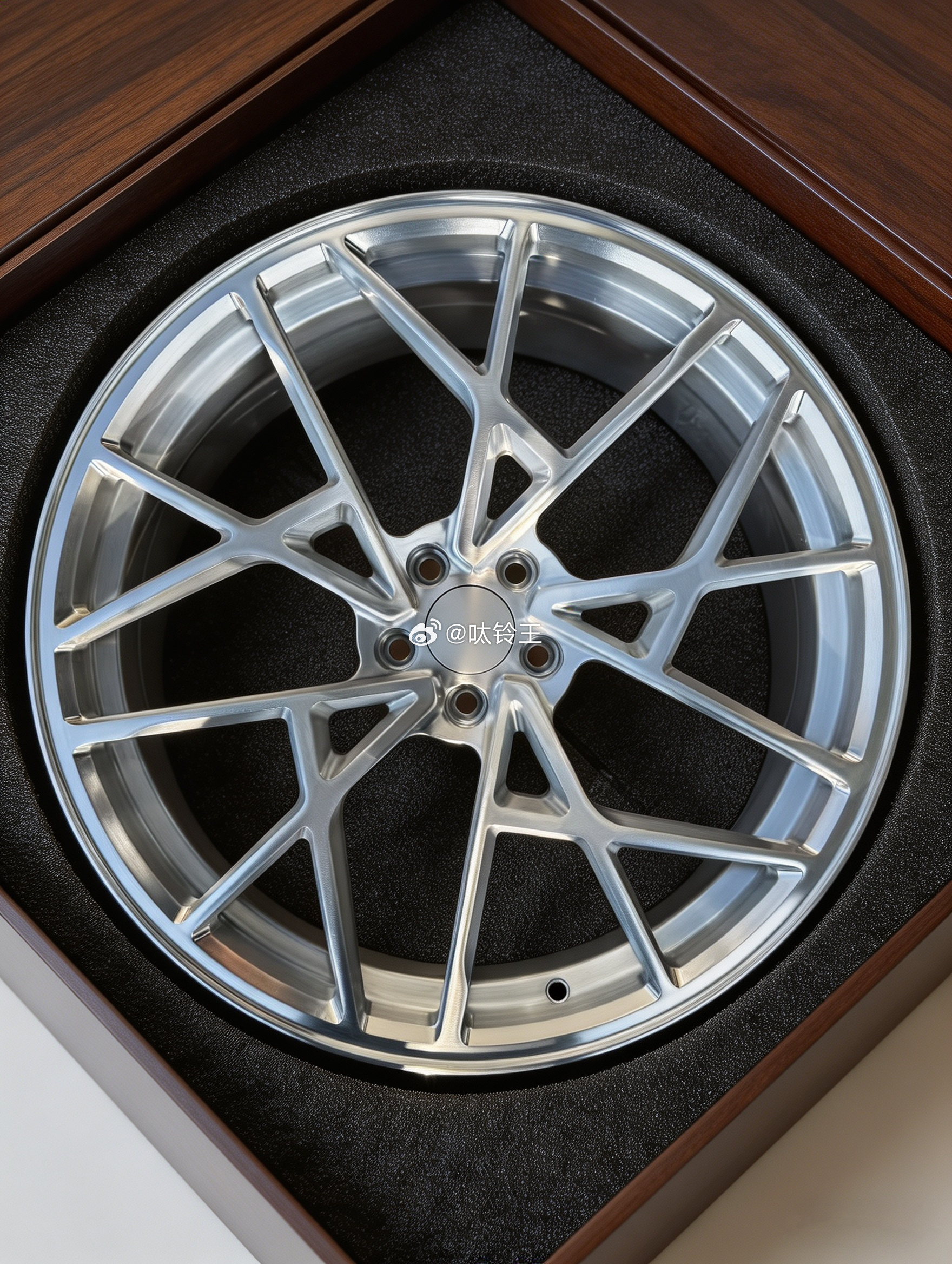 快乐是一种心态，早买早享受 TLFW 𝐅𝐎𝐑𝐆𝐄𝐃 继续接单个性化私