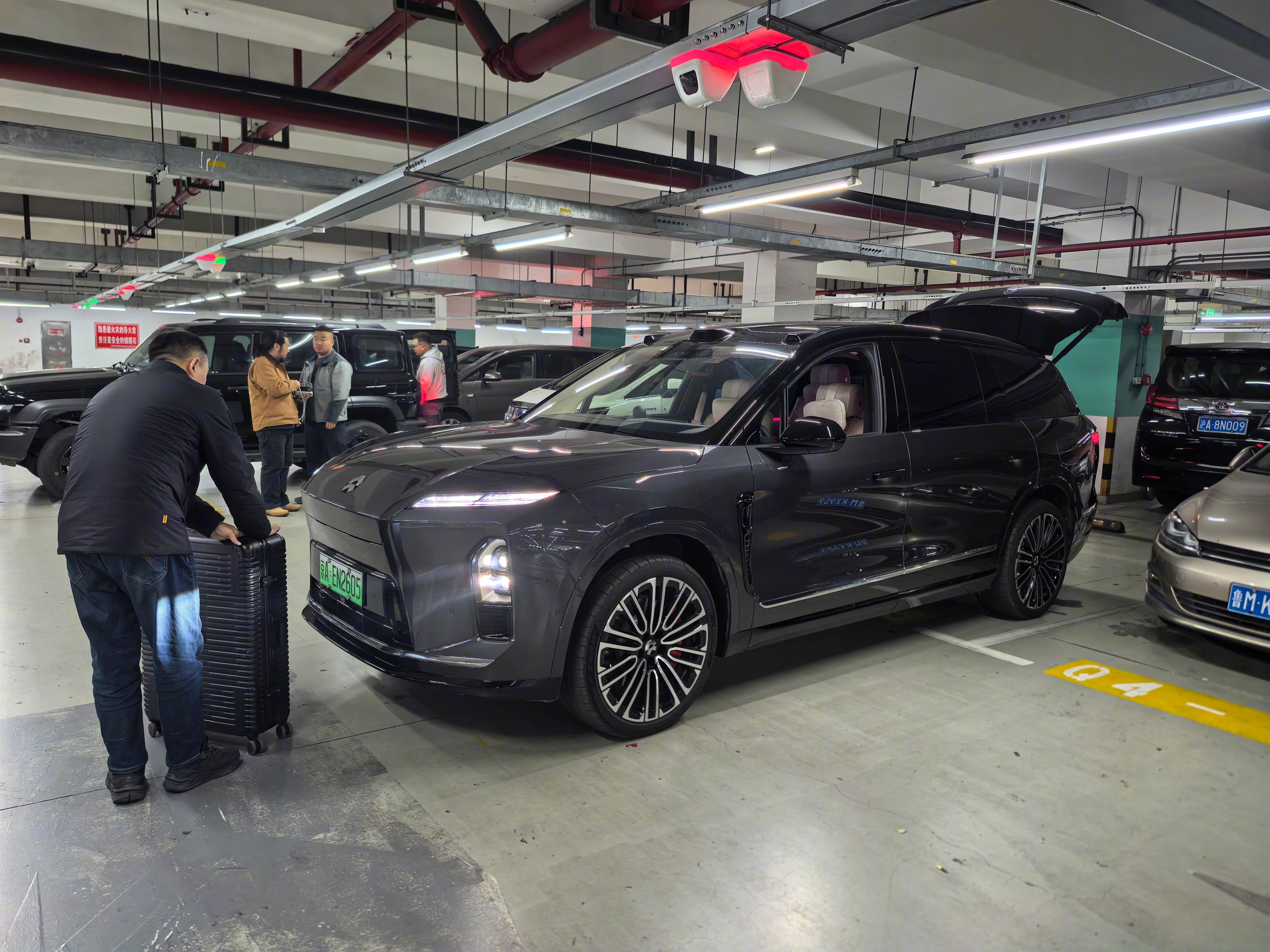 我们《去野》节目改风格，改为某地猎奇风格。在距离朝鲜3米外的河边正探秘，而我落浦