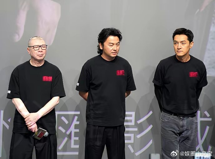 电影《抓特务》在上海路演，胡歌特别兴奋地说自己的媳妇还想让他与冯小刚导演再合作。
