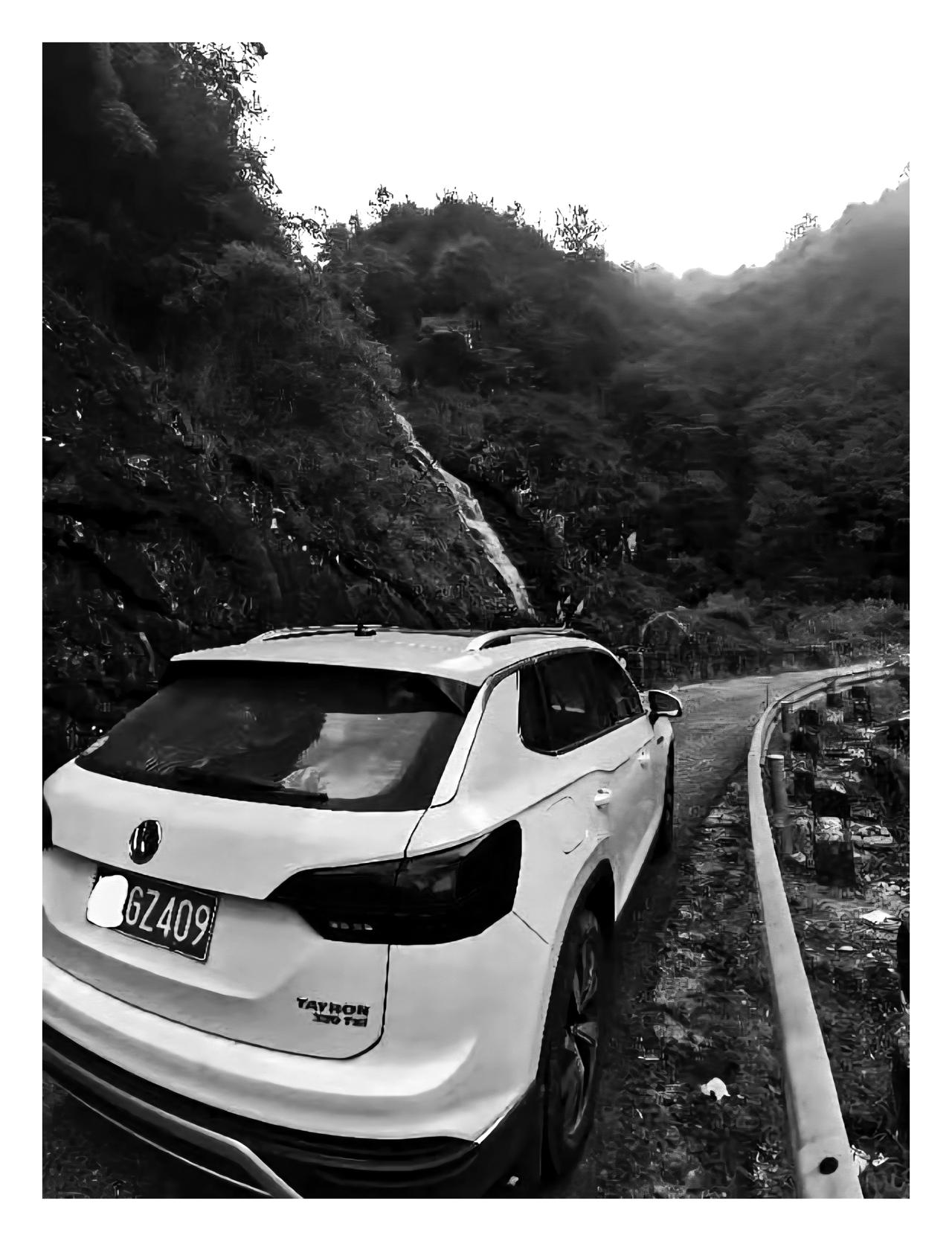 一台2.0t的大众探岳可能大家都已经把他给遗忘了，原因是现在是纯。电动时代很难想