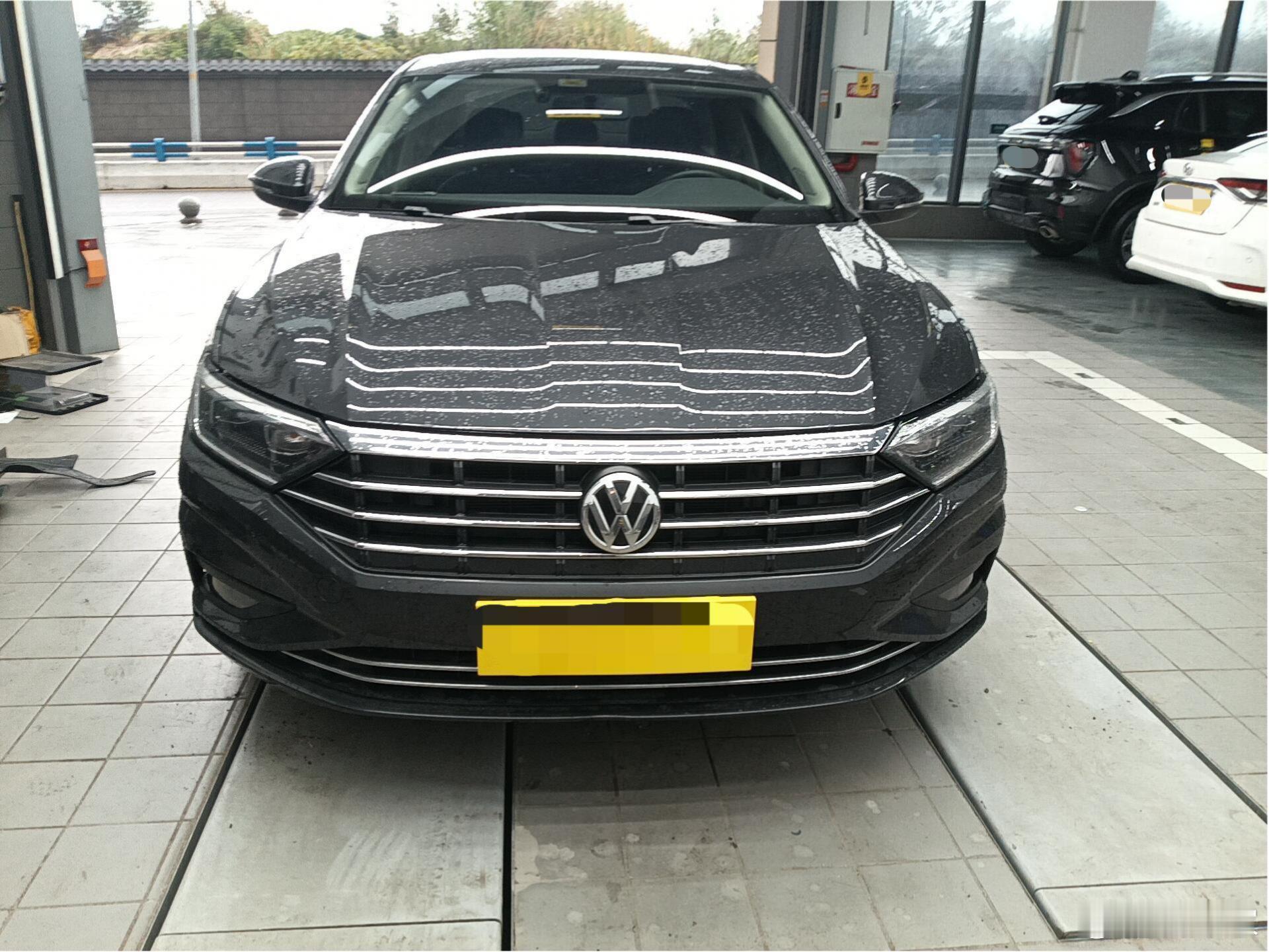 开了五年的速腾，跟新车一个价，抢钱吗？前两天验了一台大众速腾，2021年7月上牌