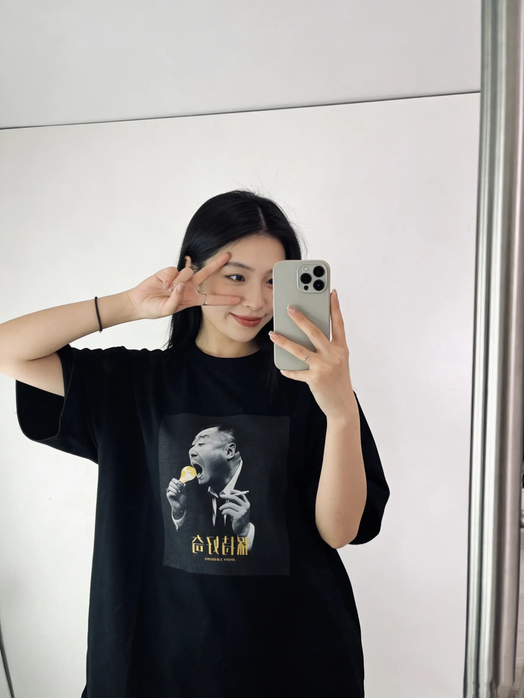 警告儿童⚠️请勿将灯泡💡放入嘴内。