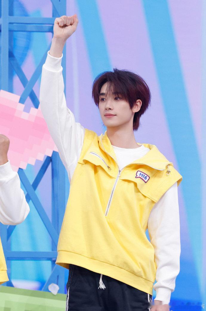 你好星期六我的满分好友你好星期六丁程鑫不只是单纯的娱乐，还会传递正向价值观，城市