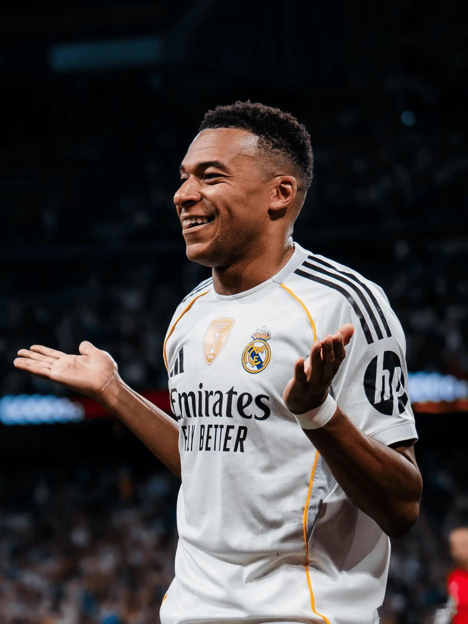 姆巴佩数据这么好为什么这么多人骂他，因为他是要债狂魔吗，因为姆巴佩影响到别的球星