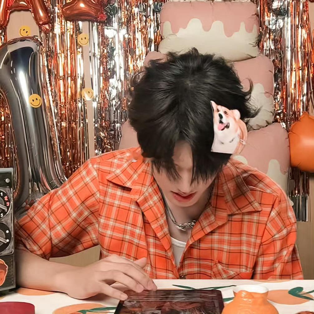 张极清唱此生不换 张极清唱杀疯了！生日直播无伴奏演绎《此生不换》，娓娓道来的嗓音