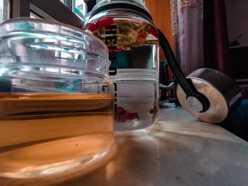 友这番话意味深长！耐心守候并非是傻傻地干熬。恰似泡茶，留三泡时光予光阴，每一泡皆