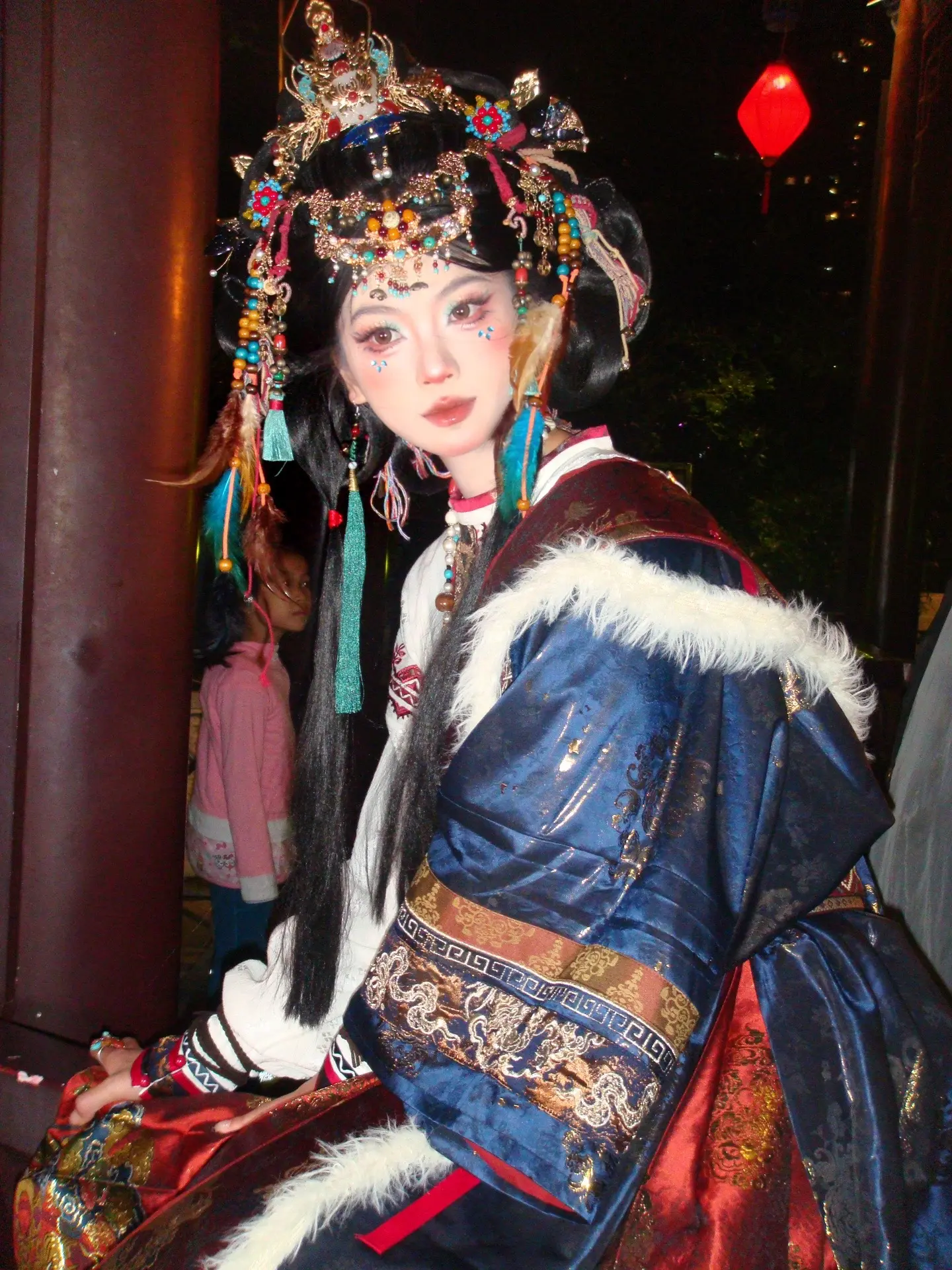 化妆师说让我在成都赚够了眼球再走！