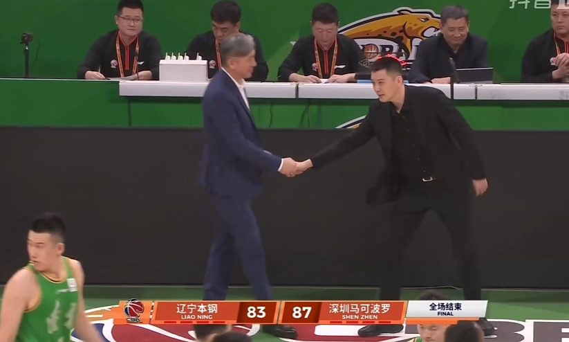 这球。。。。。。emmm，反正我是不知道深圳队为什么能赢。按照我对深圳队的了解，